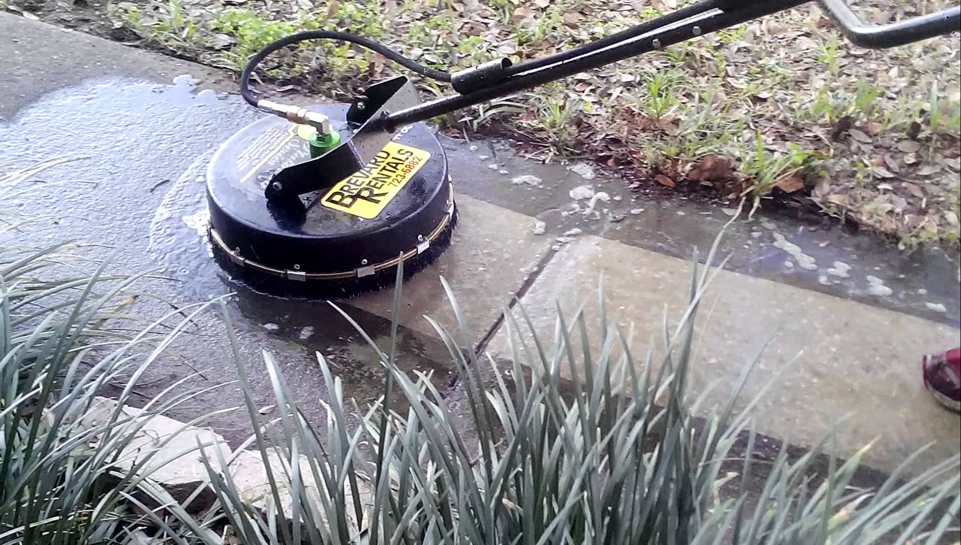 Pressure Washing Equipment for Cleaning Large Concrete Surfaces