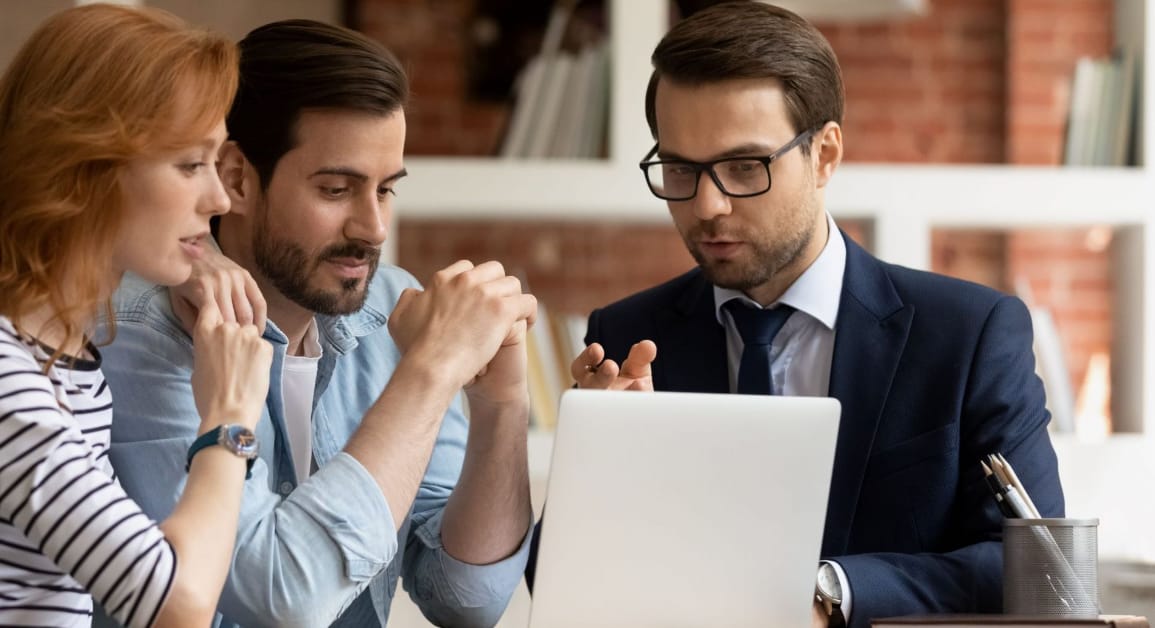 Navigating the Financial Maze: Expert Investment Advice in the Gold Coast for Every Stage of Life