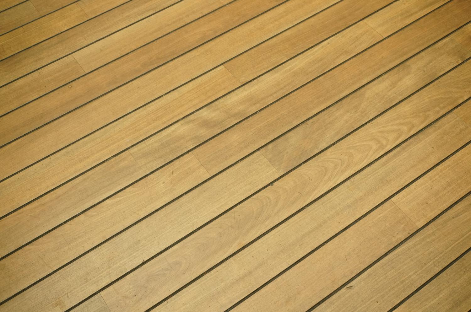 Hardwood Decking on the Gold Coast: A Guide to Style, Durability, and Maintenance
